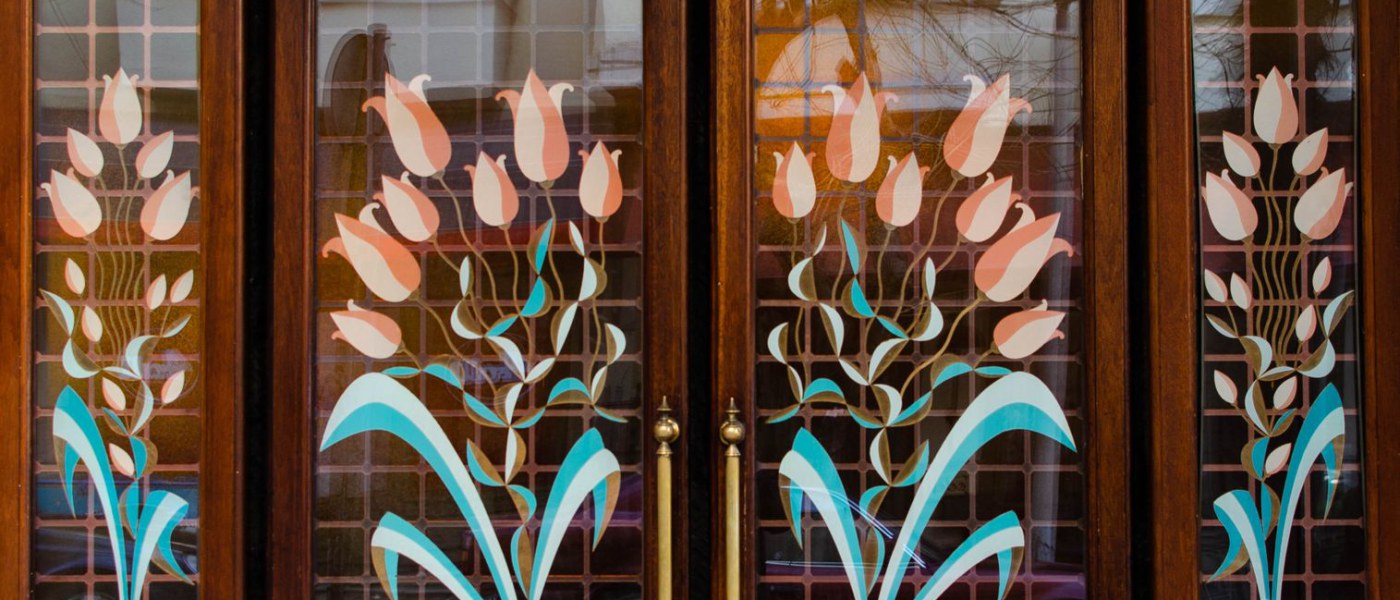 Fabriquer un panneau décoratif pour une porte vitrée